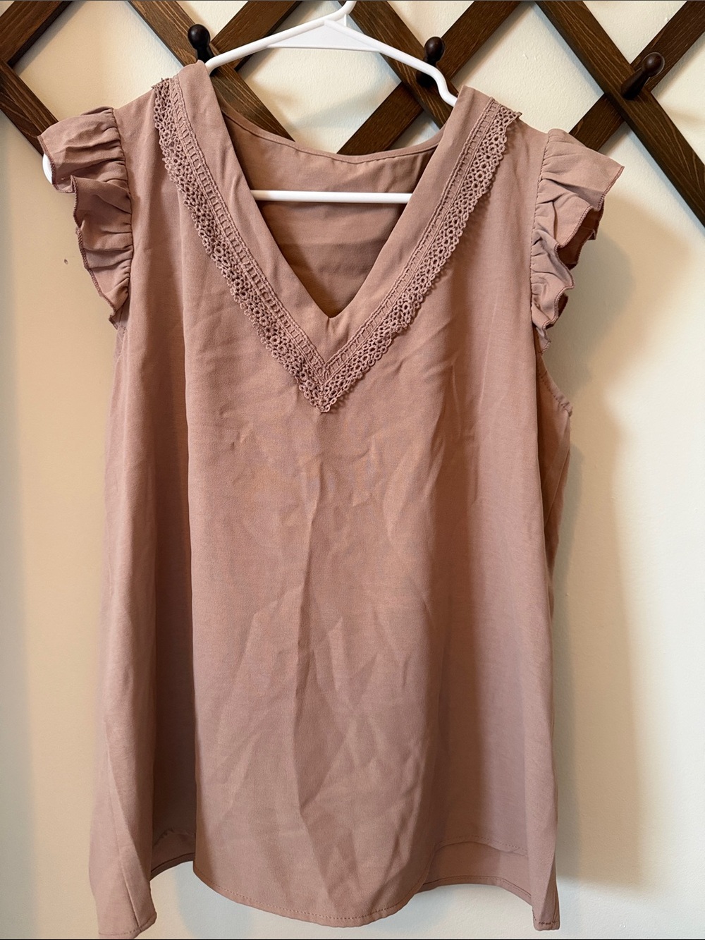 SHEIN Dusty Rose V-Neck Lace Trim Ruffle Sleeve Camisole